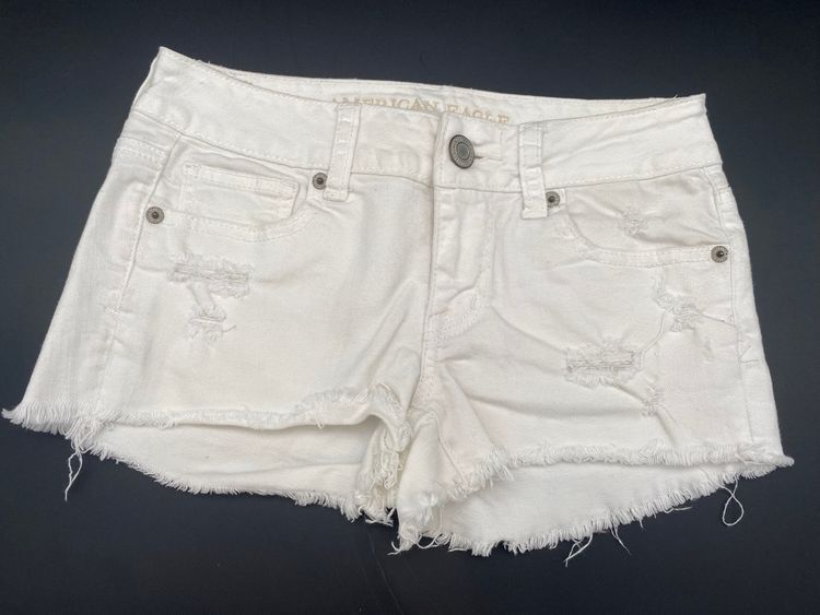 American Eagle Women's Size 0 Stretch Fit White Distressed Denim Cut-Off Shorts