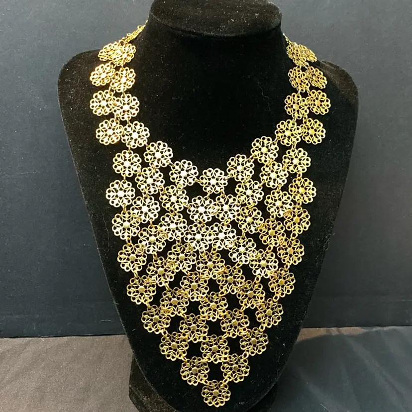 Vintage Vendome Filigree Flower Bib Goldtone Necklace