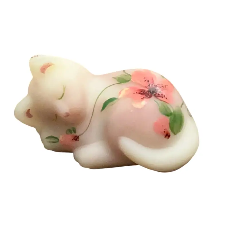 Fenton Burmese Sleeping Kitten HP By Diana (Sue) Jackson (1975) 1 1/2” X 3 1/4”
