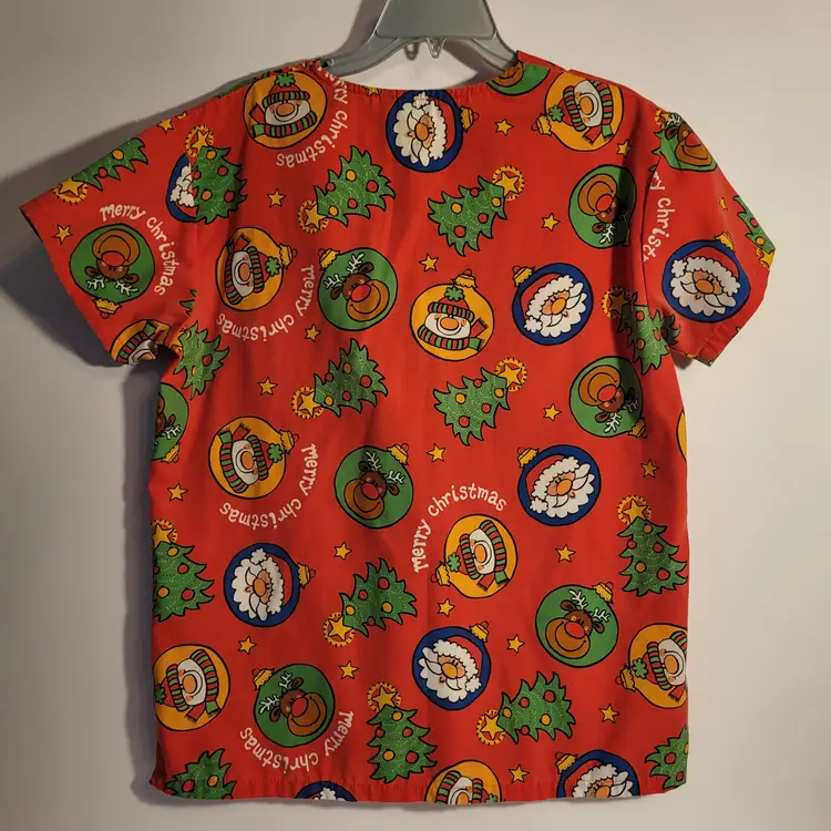 Cassandra O Scrub Top Merry Christmas Red Cute Santa Rudolph Snowman Tree Sz M