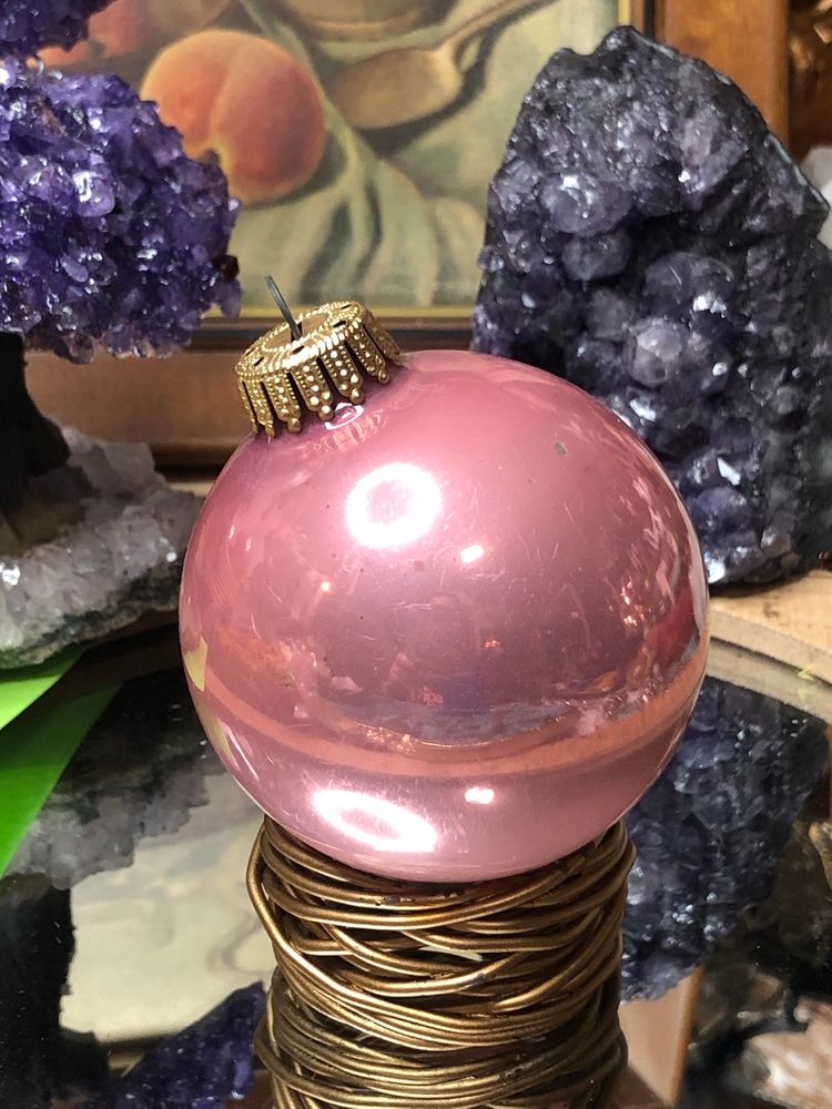 1 Vintage Pink Ornament💞