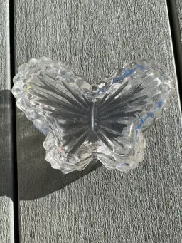 CRYSTAL BUTTERFLY TRINKET DISH OR JEWELRY BOX