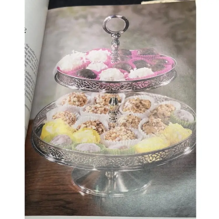 Wilton Book of Candy Complete 1981 First ed. Simple Sweets to Fabulous Chocolate