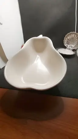 Vintage Pfaltzgraff Stoneware Heirloom Pear Shaped Serving Bowl Dish RARE! USA