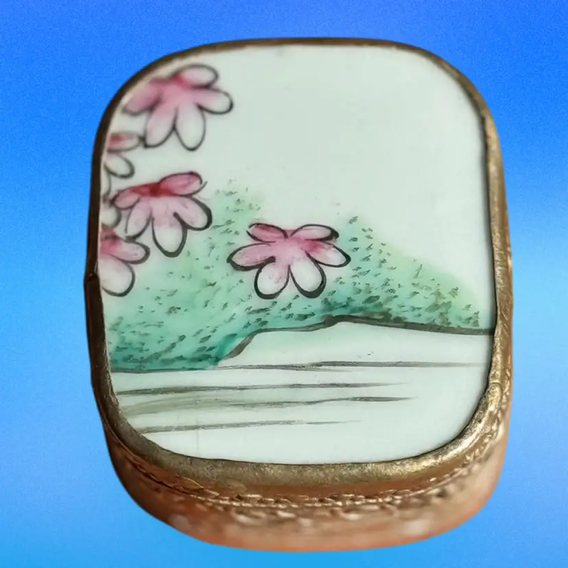 Beautiful Hand painted Silver Tone Trinket Box