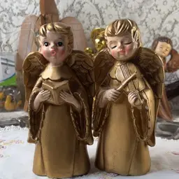Choir Boy And Violin Gold Angels