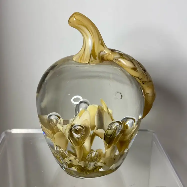 St Clair Apple Cream Tan With Bubbles