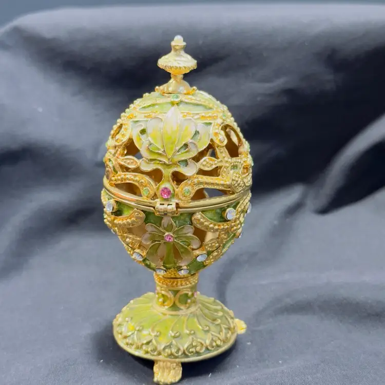 #1366 Gold Tone  Decorative Trinket Box Rhinestones Claw Feet Filigree Openwork 4.5”