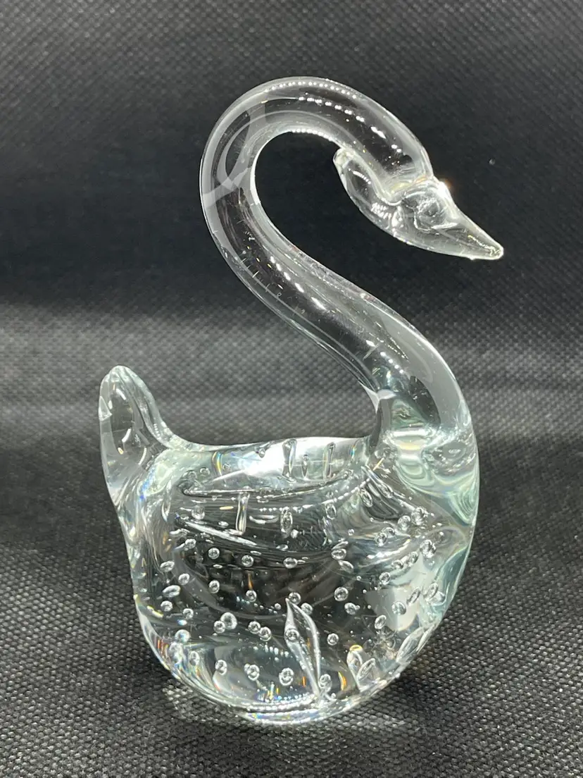 Controlled Bubble Hand blown Swan