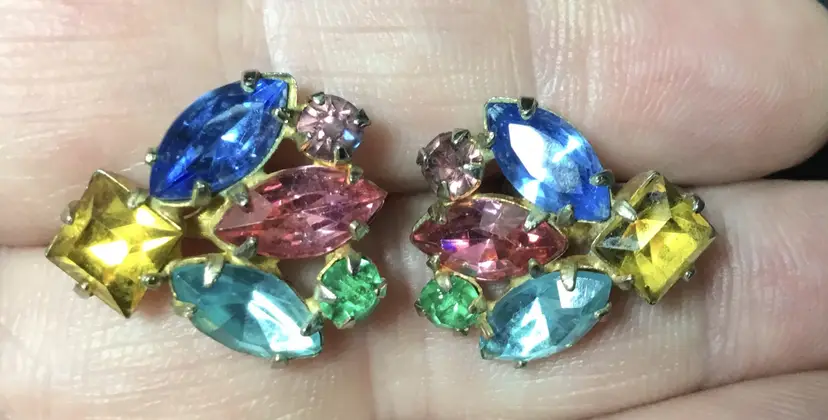 Vintage screw back earrings, colorful, abstract leaf or insect shape, 3/4 inch