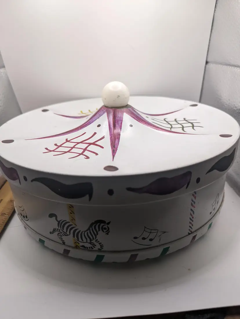 Vintage Vintage Guildcraft New York, USA Merry Go Round Carousel Tin Painted Horses