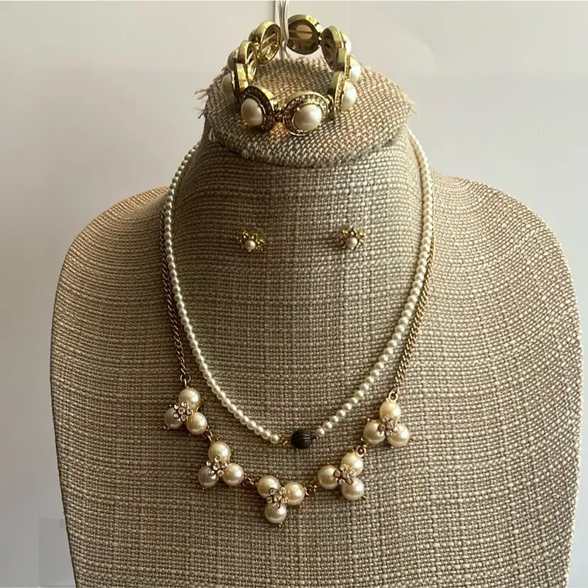 #53 - Charming Charlie’s Pearl Lot