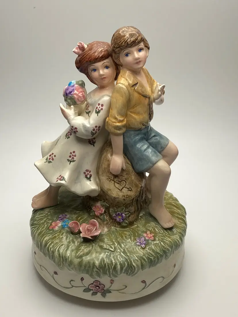 Vintage Lefton Signed Yamada Music Box of Boy & Girl Couple