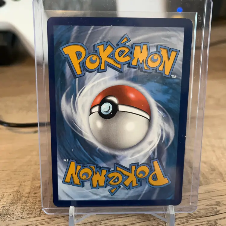 Pokémon Vikavolt V (060/189) TCG Darkness Ablaze set.