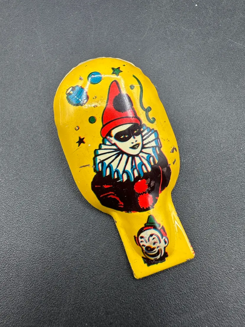 Vintage Tin Litho Metal Toy Clicker Yellow Harlequin Clown, U. S. Metal Toy Mfg Co. 2.5”L