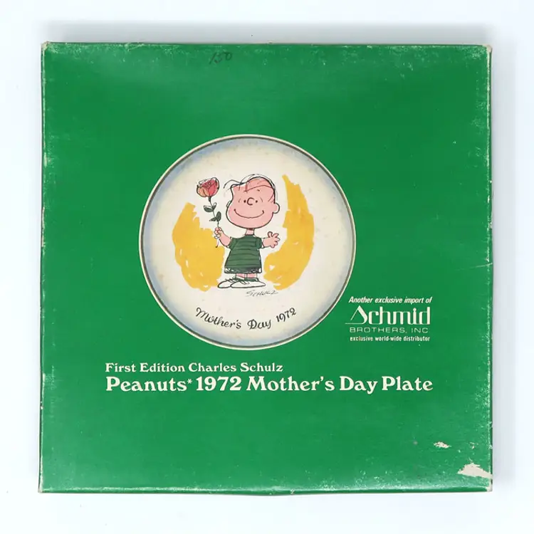 Linus Mother's Day Plate 1972 - Peanuts Comic Strip