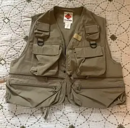 Vintage 44” Chest Columbia Sportswear Front Utility Hunting Bird Pocket Vest