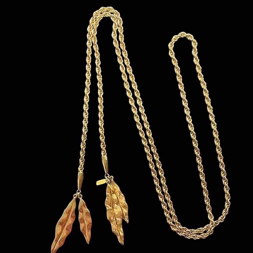 Vintage Monet Goldtone Lariat Necklace 1970’s Dangling Leaf Pendants