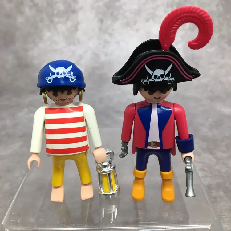 2 Playmobil Pirates, Lantern, Gun