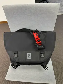 Chrome Citizen 15L Messenger