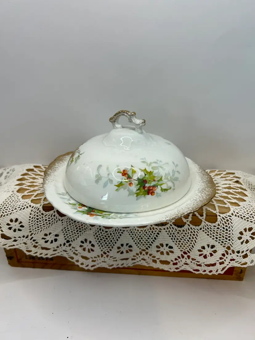 Homer Laughlin Round Covered Butter Dish