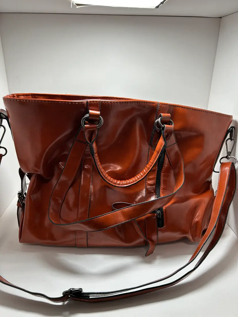 Commuter Faux Leather Shoulder Bag