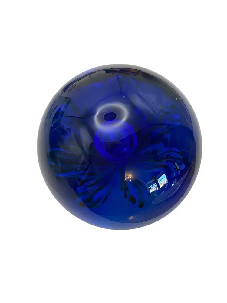 VTG Paperweight, Controlled Bubble, Flower Design Cobalt Blue Pantone