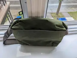 Bellroy Venture sling 9L (ranger green color)