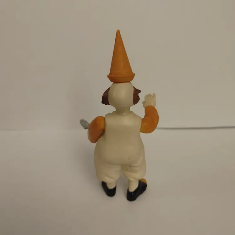 Clown. Made by Anri Toriart in Italy. Hand painted wooden clowns. Approximately 4 inches tall. As shown.