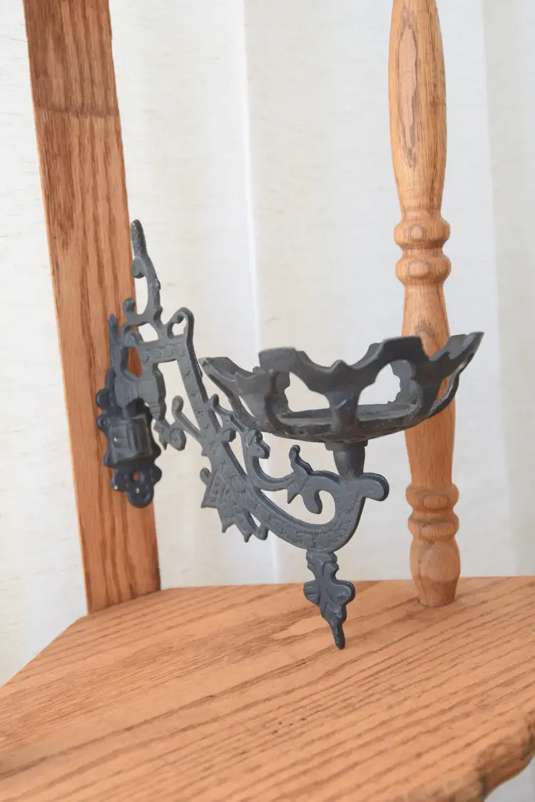 Vintage 9” Cast Iron Wall Bracket Black Oil Lamp Victorian Ornate Taiwan Gothic