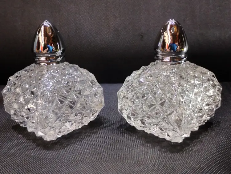 Vintage Diamond Cut Clear Glass Salt & Pepper Shakers Retro Design