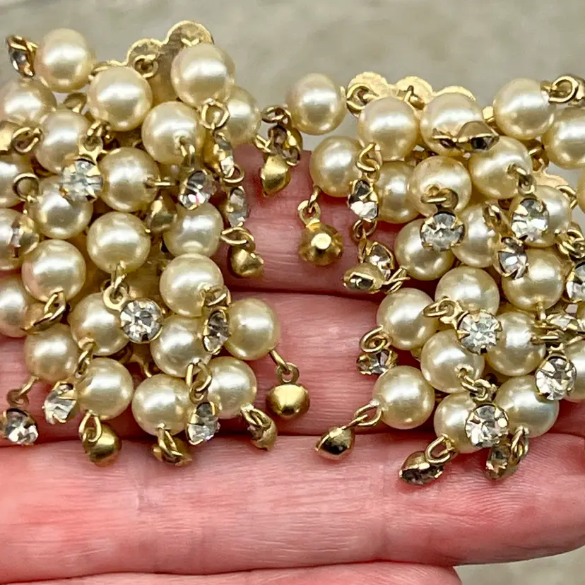 Vintage Cha Cha Dangle Faux Pearl Rhinestone Earrings Clip On  #ofc-4