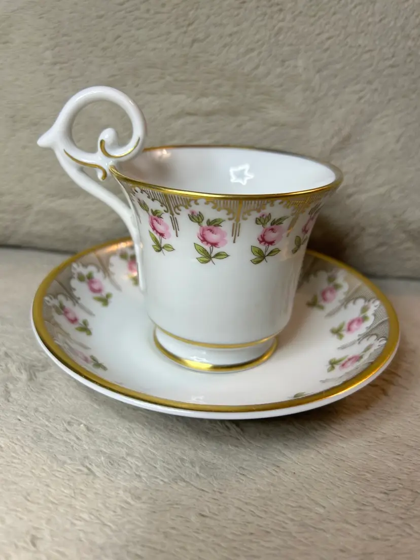 Vintage Pirken Hammer Made In Czechoslovakia Floral  Tea Cup And Saucer