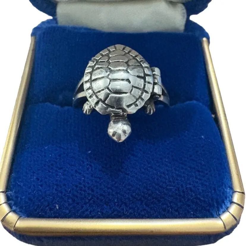 99. 925 Poison Ring Turtle