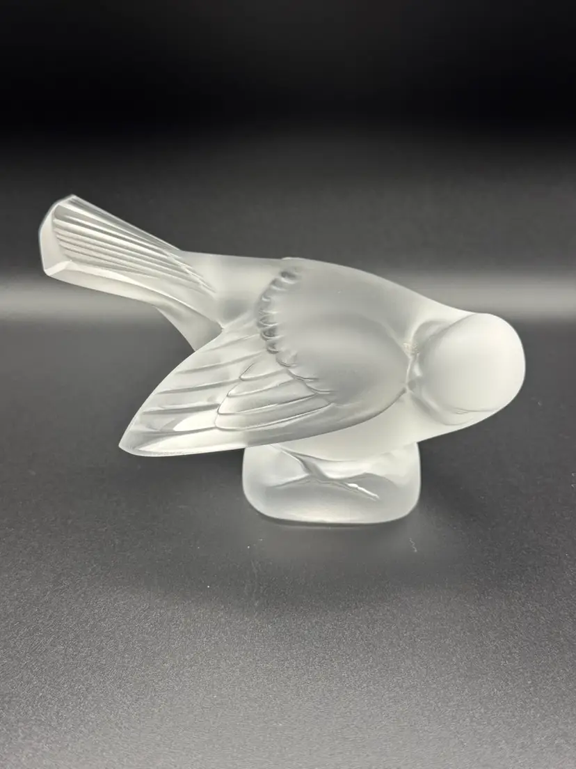 Lalique France Frosted Crystal Sparrow Figurine 4.25” X 3”