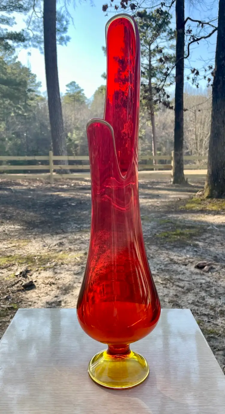 LE Smith Glass Red Amberina 22” Fat Bottom Footed Smoothie Vintage Swung Vase