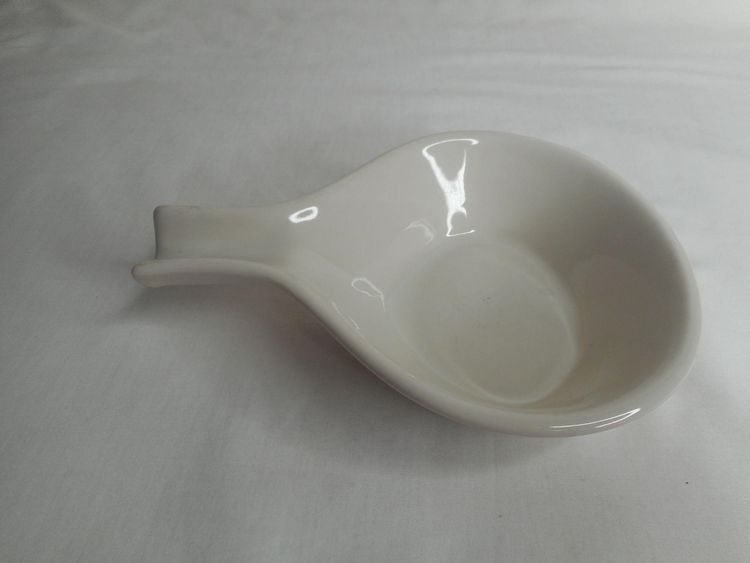 Vintage BTC Bel Terr Henn USA Pottery Creamy White Glaze 5 3/4" Baking Dish Pan Skillet 91676