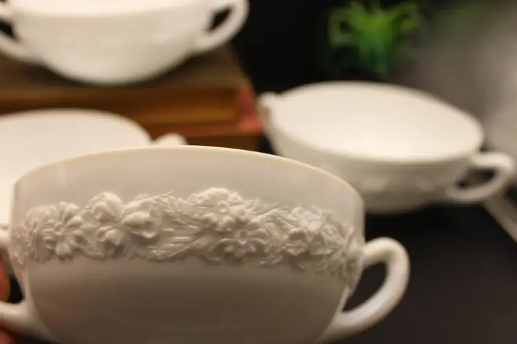 VTG Milk Glass  Cream Soup Bowls with Double  Handles Vitrock Anchor Hocking Beautiful Petite Florals Set of 4