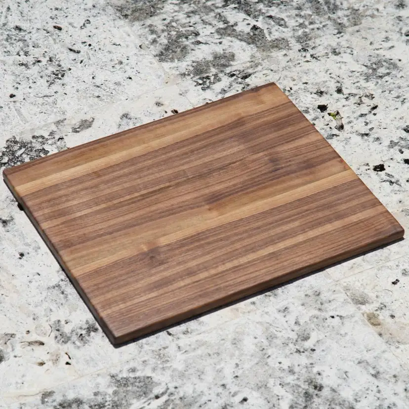 Handcrafted Walnut Cutting Board (15 1/8" x 12 3/8" x 5/8")