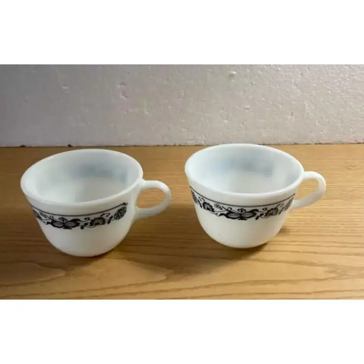 Vtg Corelle Old Town Blue Onion Coffee Tea Cups Mug Set of 2 Corning Full Handle