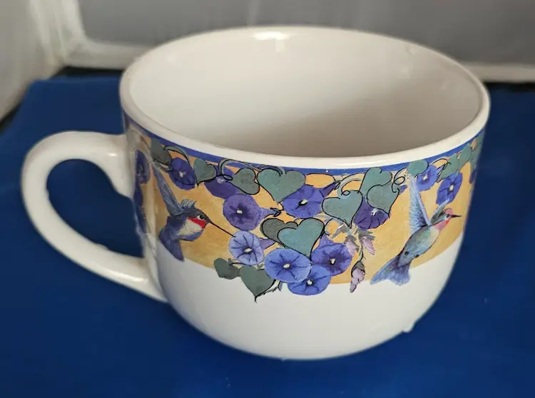 Hummingbird Coffee Mug - G G I - Made in China