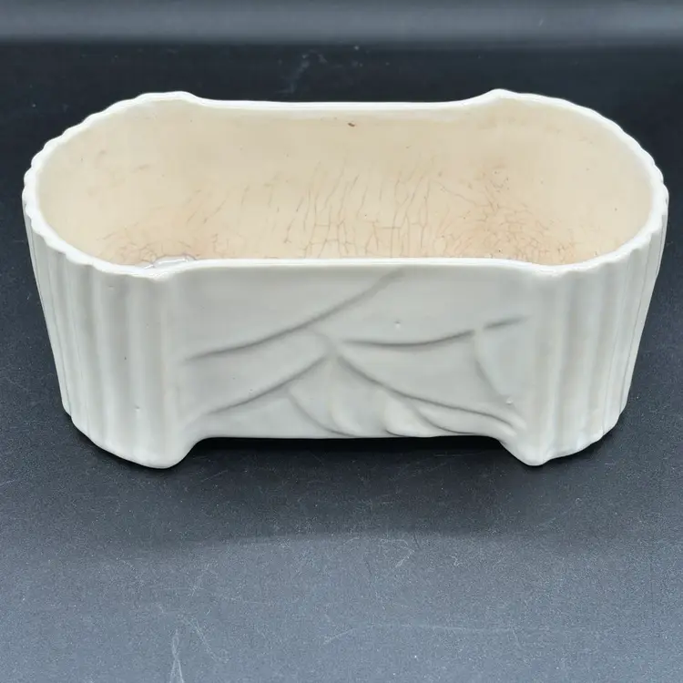 Vintage planter - McCoy rounded rectangle cream