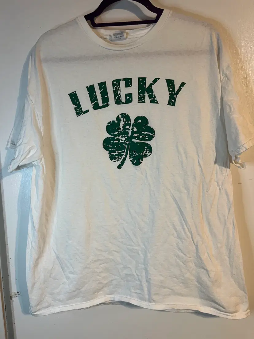Mens Xl Lucky Clover Tshirt