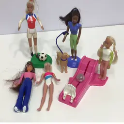 Lot Of 5 McDonald’s Happy Meal Toys Various 1999 Barbie Dolls ~ B