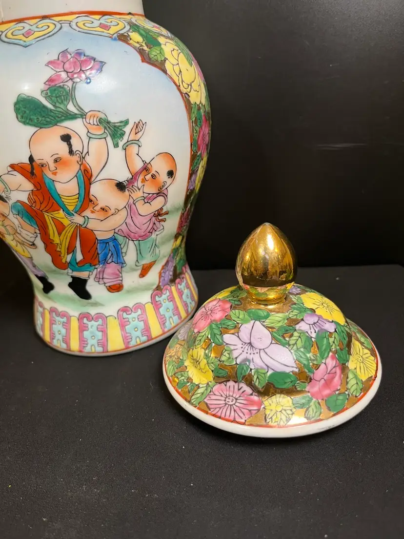 Chinese Ginger Jar. Beautifully Hand Painted-Lot 48