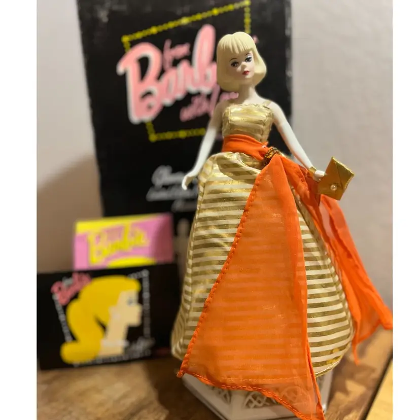 Enesco BARBIE HOLIDAY DANCE FIGURINE 1996 With Love Porcelain Musical