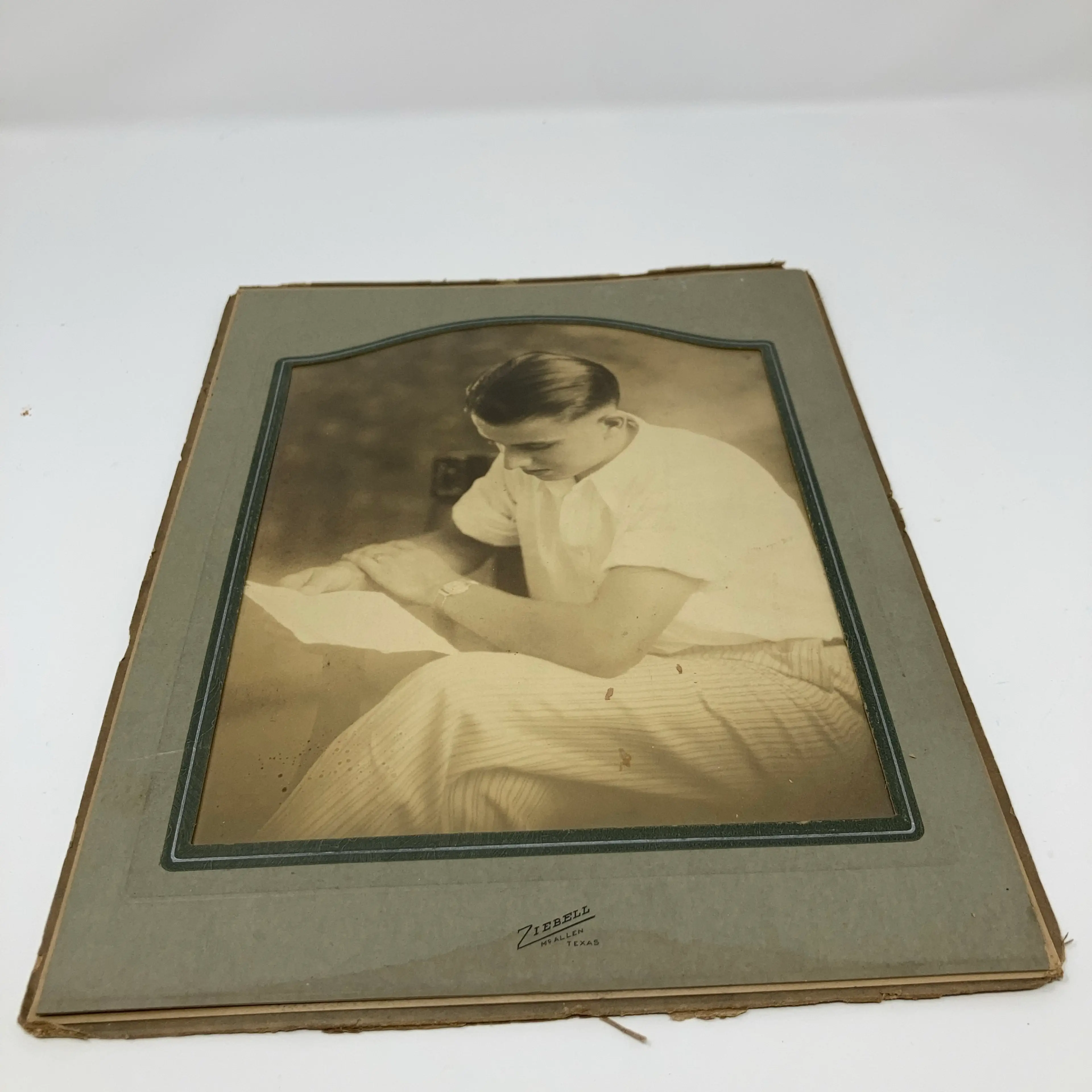 Image 2 of 7
