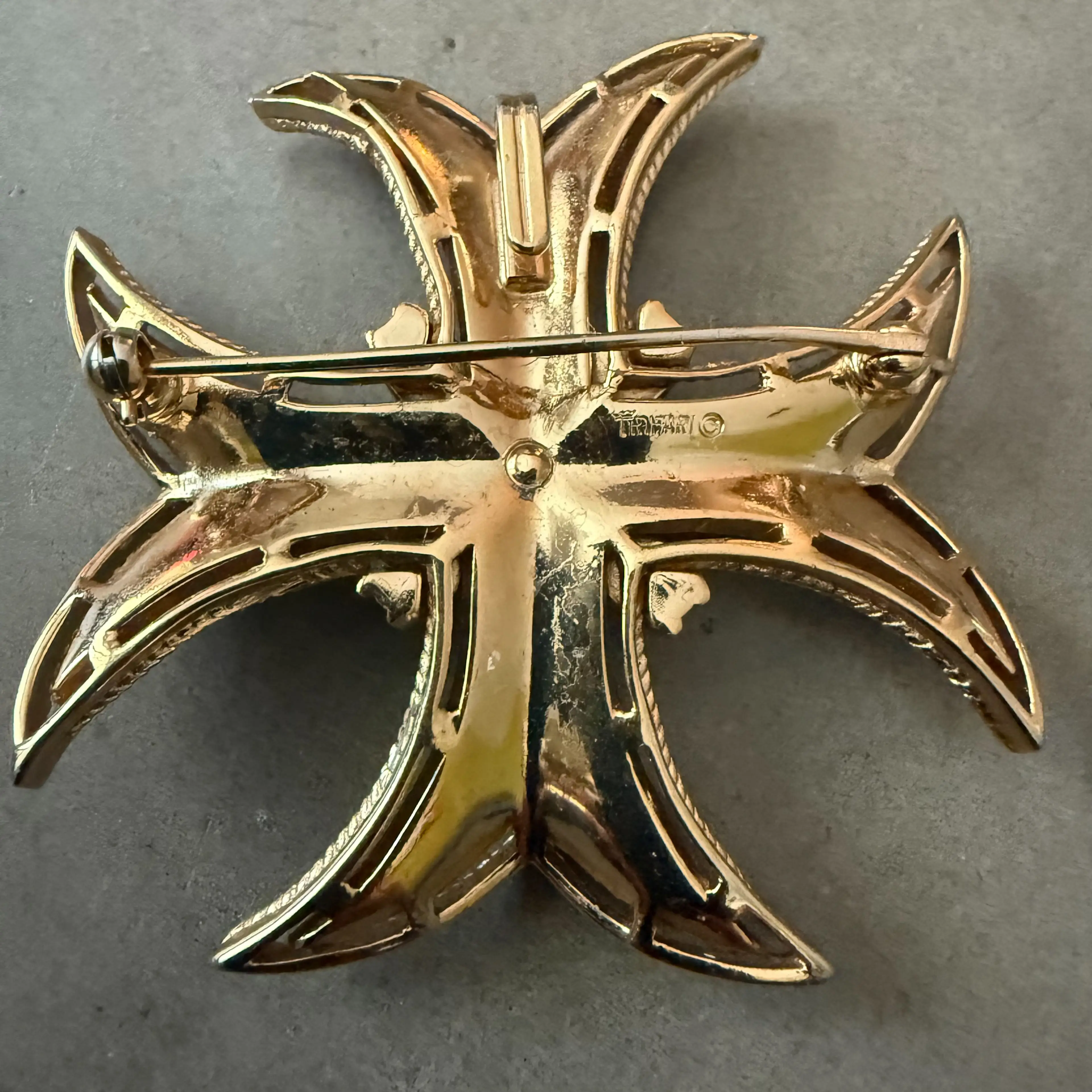 Image 2 of 4