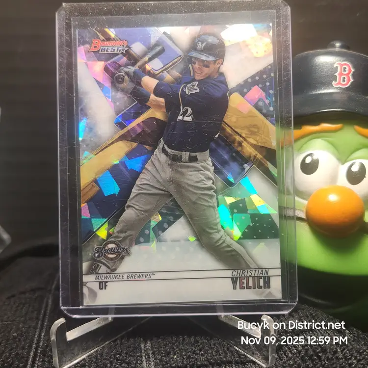 2018 Bowman's Best Atomic - Christian Yelich Milwaukee Brewers