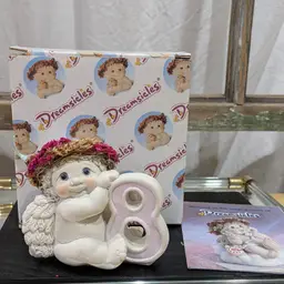 Dreamsicles Figurine - Cherub Holding "8"